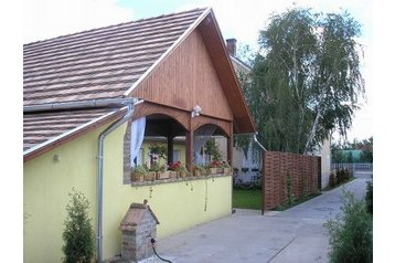 Hongarije Privát Cserkeszőlő, Exterieur